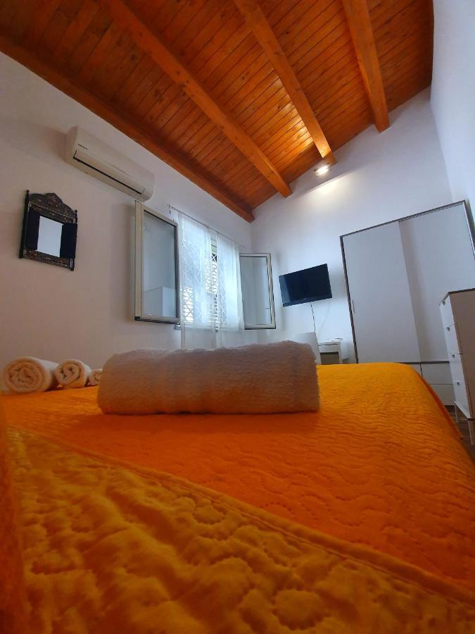 Normanni Homes ปาแลร์โม ภายนอก รูปภาพ